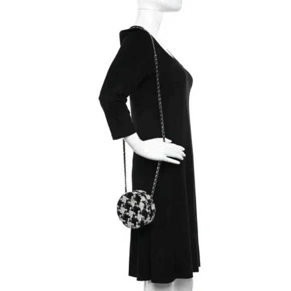 Chanel Ribbon Tweed Round Clutch with Chain - Picture 11 of 12